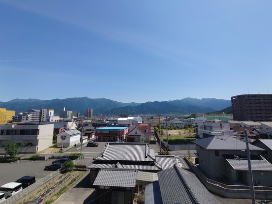 apartment 愛媛県新居浜市久保田町３丁目
地図を見る