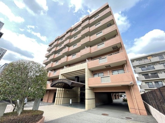 apartment 徳島県徳島市南佐古六番町
地図を見る