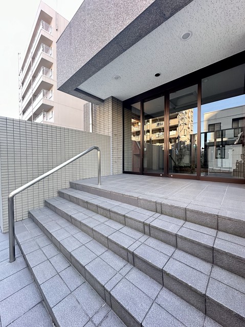 apartment 愛知県春日井市八光町１丁目
地図を見る