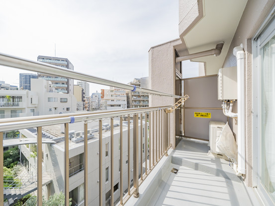 apartment 東京都渋谷区千駄ヶ谷４丁目19-18