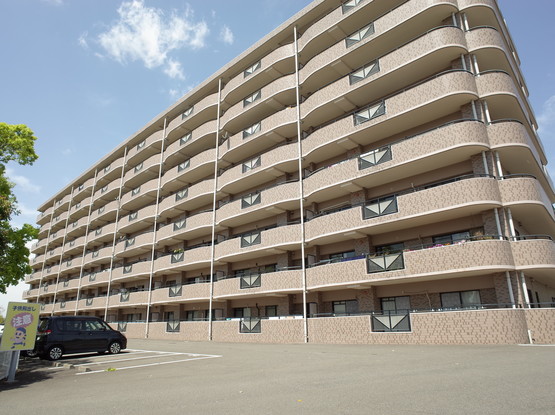 apartment 宮崎県宮崎市大塚台西１丁目
地図を見る
