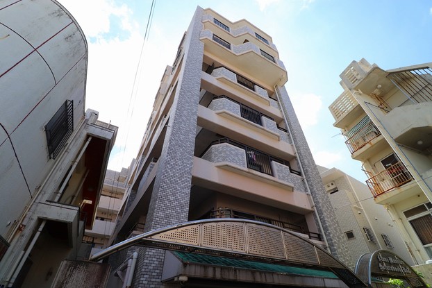 apartment 東京都渋谷区千駄ヶ谷４丁目19-18