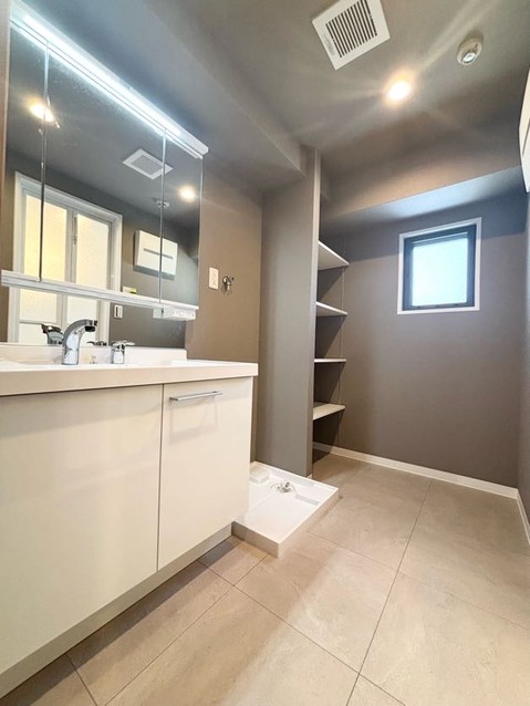 apartment 東京都渋谷区千駄ヶ谷４丁目19-18