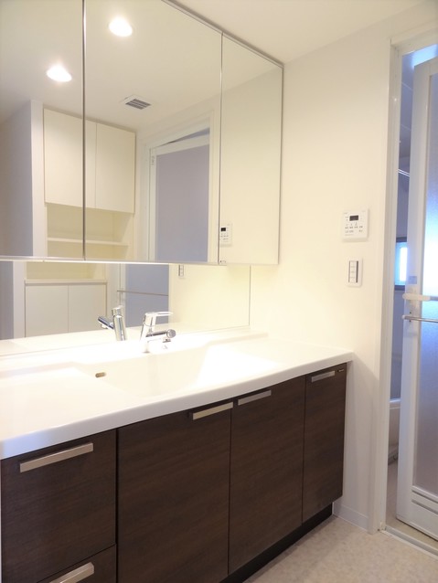 apartment 東京都渋谷区千駄ヶ谷４丁目19-18