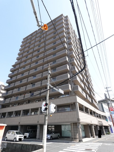 apartment 山口県岩国市麻里布町６丁目
地図を見る