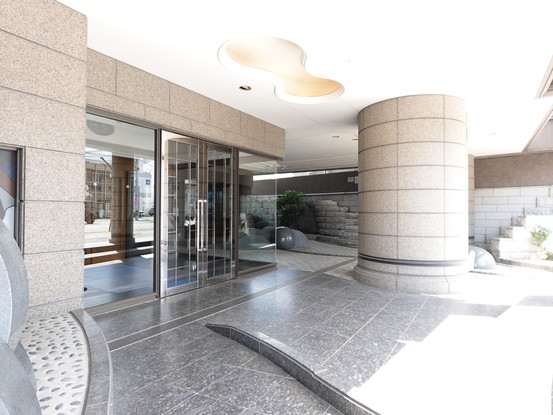 apartment 山口県岩国市麻里布町６丁目
地図を見る