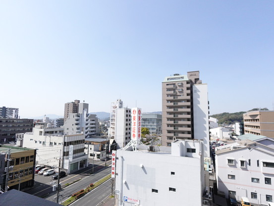 apartment 山口県岩国市麻里布町６丁目
地図を見る