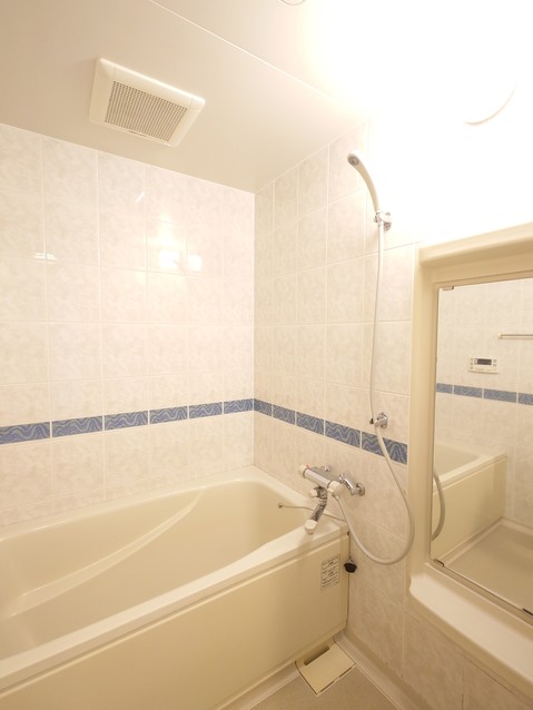 apartment 東京都渋谷区千駄ヶ谷４丁目19-18