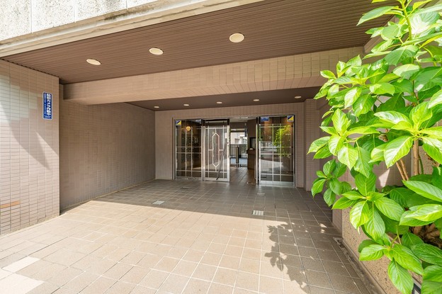 apartment 東京都渋谷区千駄ヶ谷４丁目19-18