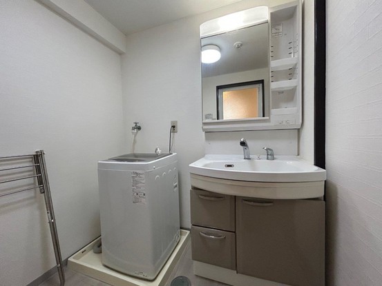 apartment 東京都渋谷区千駄ヶ谷４丁目19-18