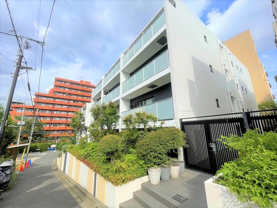 apartment 東京都渋谷区千駄ヶ谷４丁目19-18