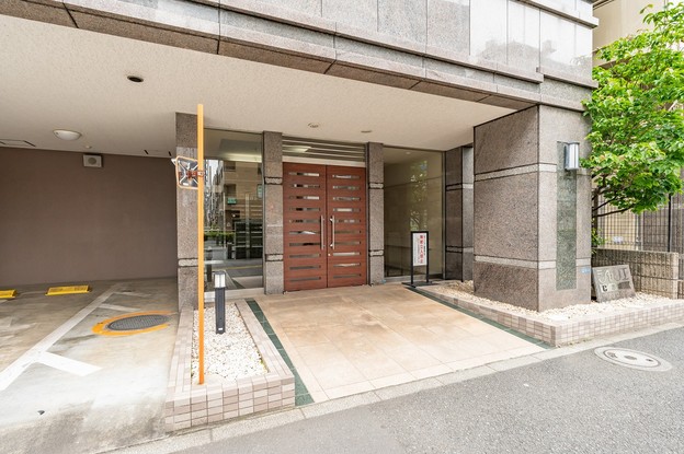 apartment 東京都渋谷区千駄ヶ谷４丁目19-18