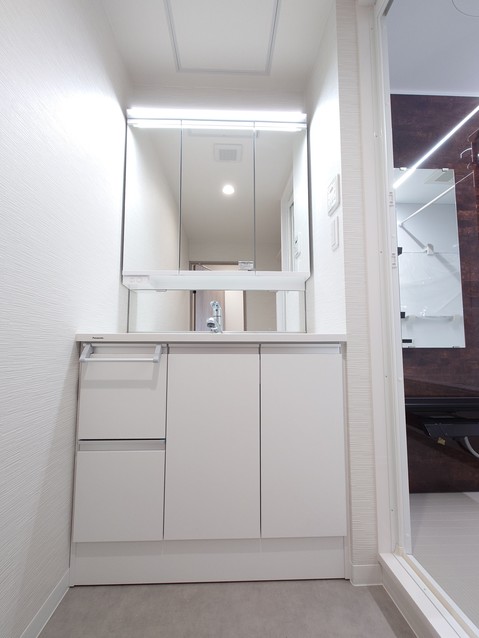 apartment 東京都渋谷区千駄ヶ谷４丁目19-18