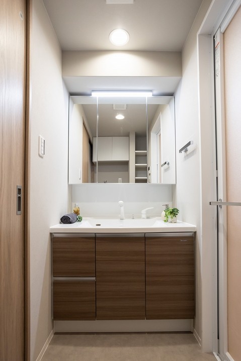 apartment 東京都渋谷区千駄ヶ谷４丁目19-18