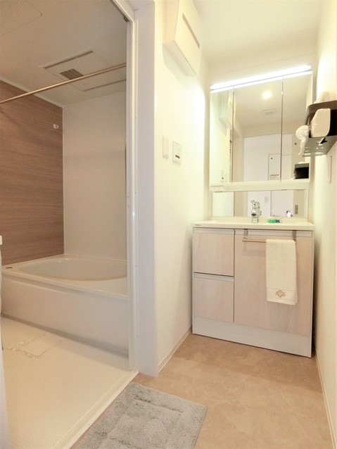 apartment 東京都渋谷区千駄ヶ谷４丁目19-18