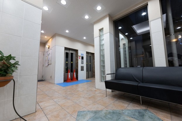 apartment 東京都渋谷区千駄ヶ谷４丁目19-18