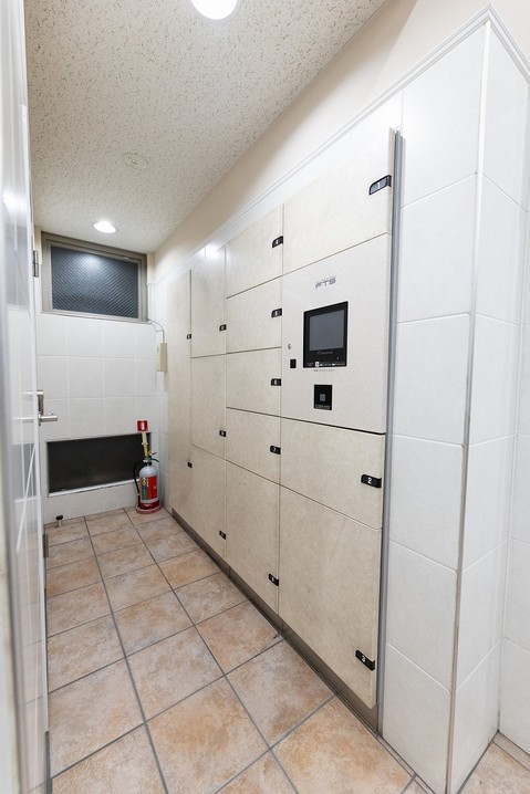 apartment 東京都渋谷区千駄ヶ谷４丁目19-18