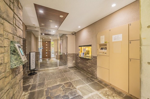 apartment 東京都渋谷区千駄ヶ谷４丁目19-18