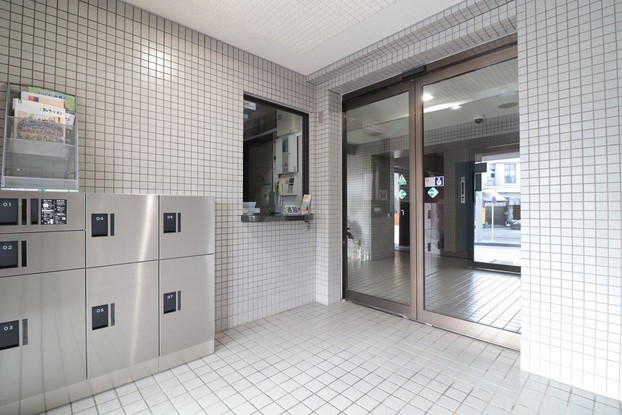 apartment 東京都渋谷区千駄ヶ谷４丁目19-18