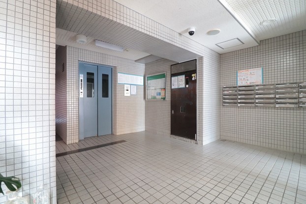 apartment 東京都渋谷区千駄ヶ谷４丁目19-18