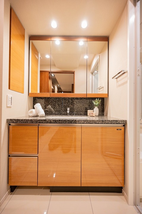 apartment 東京都渋谷区千駄ヶ谷４丁目19-18