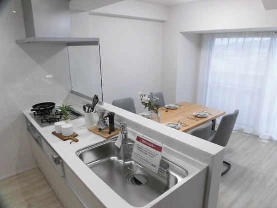 apartment 高知県高知市比島町２丁目
地図を見る