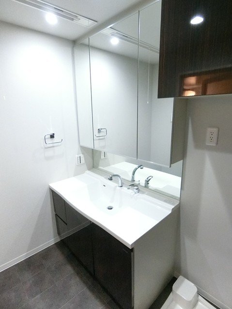 apartment 東京都渋谷区千駄ヶ谷４丁目19-18