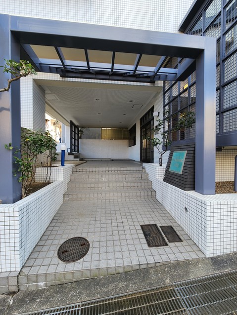 apartment 東京都渋谷区千駄ヶ谷４丁目19-18