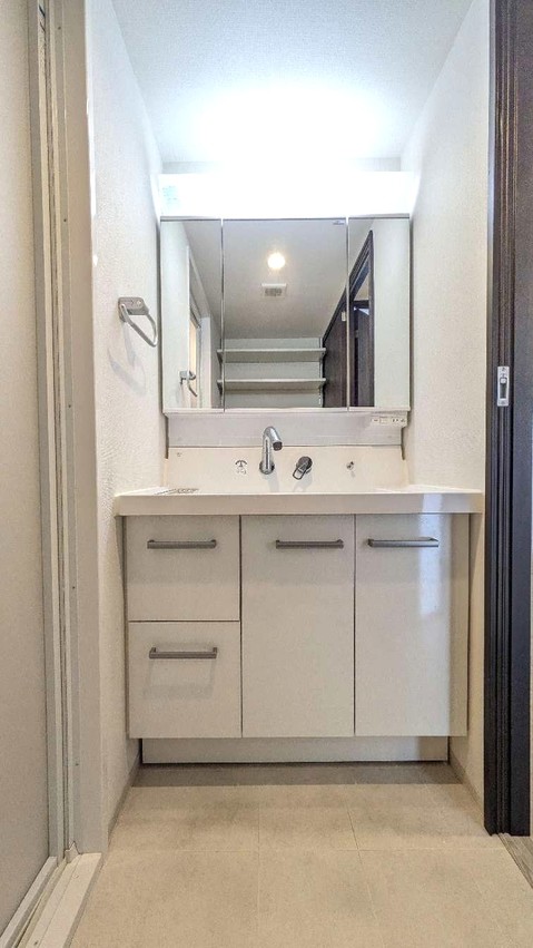 apartment 東京都渋谷区千駄ヶ谷４丁目19-18