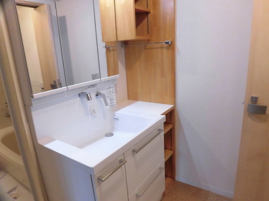 apartment 高知県高知市北本町２丁目
地図を見る