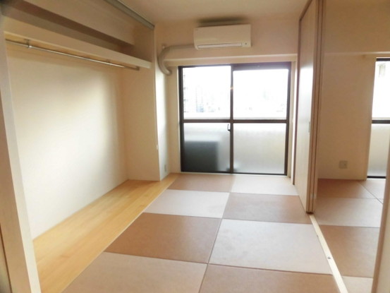 apartment 高知県高知市北本町２丁目
地図を見る