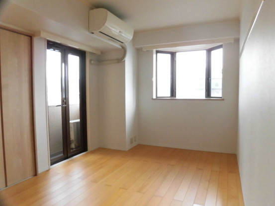 apartment 高知県高知市北本町２丁目
地図を見る