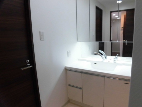 apartment 東京都渋谷区千駄ヶ谷４丁目19-18