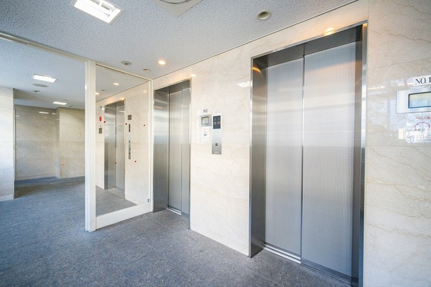 apartment 東京都渋谷区千駄ヶ谷４丁目19-18