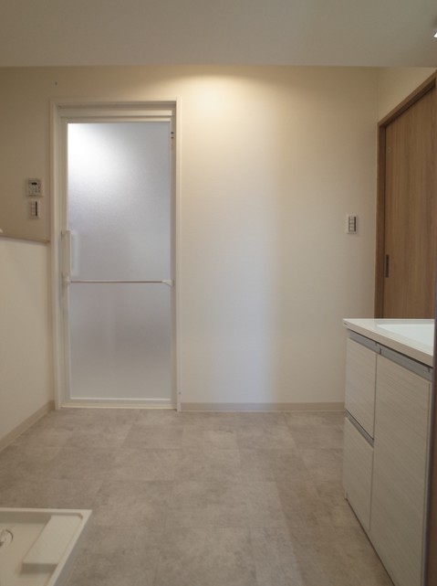 apartment 東京都渋谷区千駄ヶ谷４丁目19-18