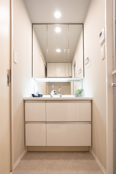 apartment 東京都渋谷区千駄ヶ谷４丁目19-18