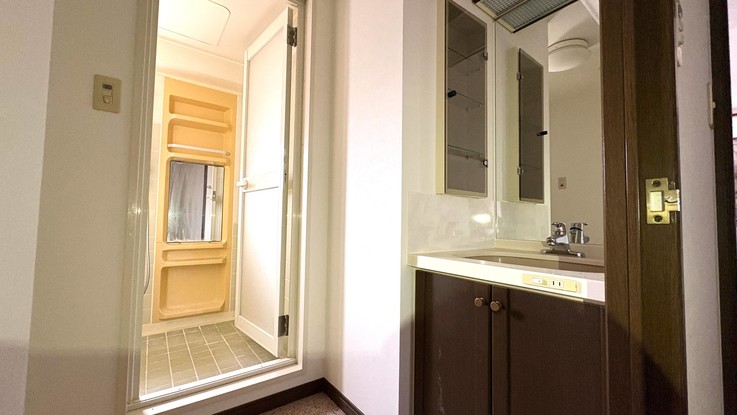 apartment 東京都渋谷区千駄ヶ谷４丁目19-18