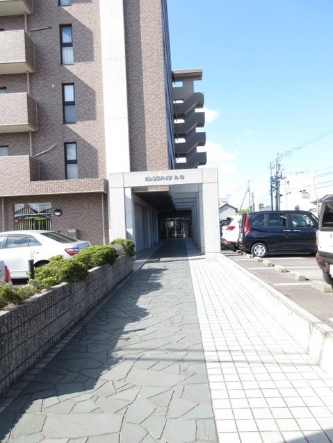 apartment 香川県丸亀市前塩屋町２丁目
地図を見る