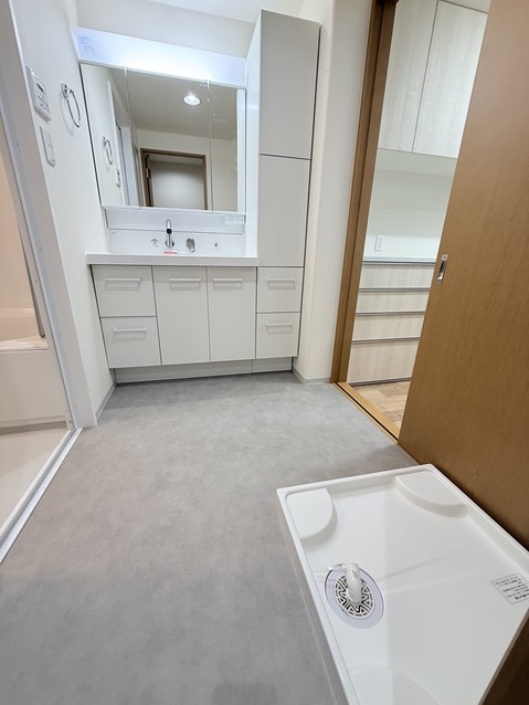 apartment 東京都渋谷区千駄ヶ谷４丁目19-18