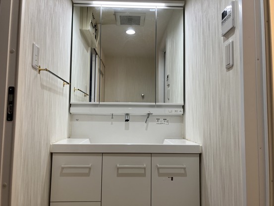apartment 東京都渋谷区千駄ヶ谷４丁目19-18