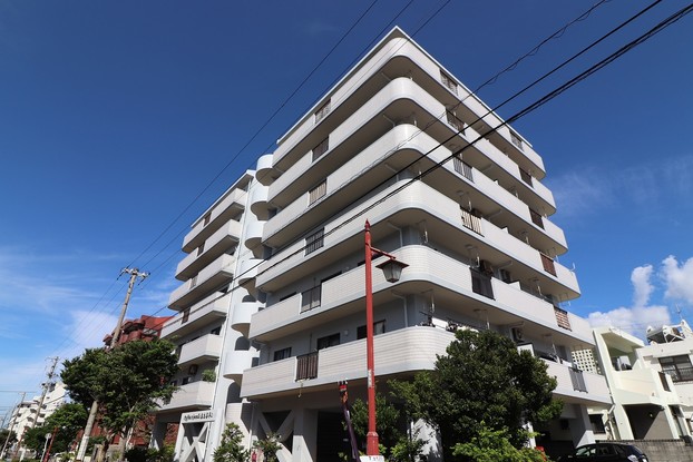 apartment 沖縄県宜野湾市真志喜２丁目
地図を見る