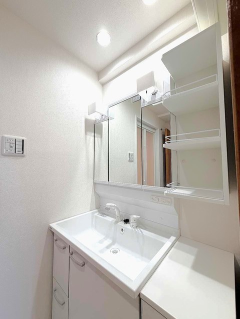 apartment 東京都渋谷区千駄ヶ谷４丁目19-18