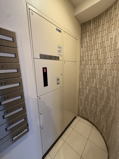apartment 東京都渋谷区千駄ヶ谷４丁目19-18