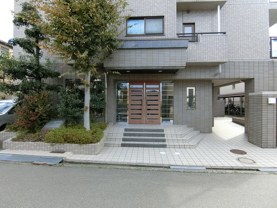apartment 東京都渋谷区千駄ヶ谷４丁目19-18