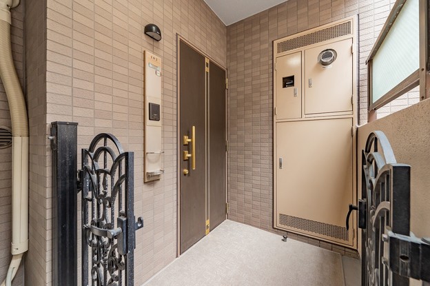 apartment 東京都渋谷区千駄ヶ谷４丁目19-18