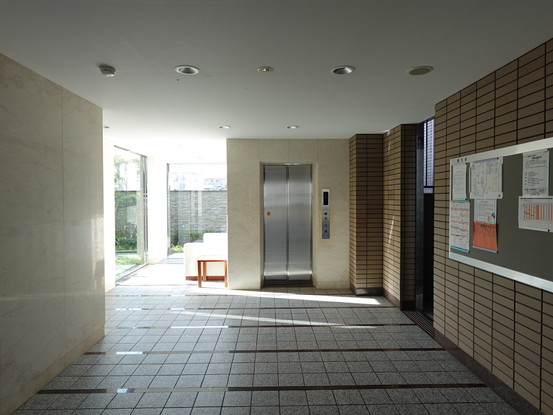 apartment 東京都渋谷区千駄ヶ谷４丁目19-18