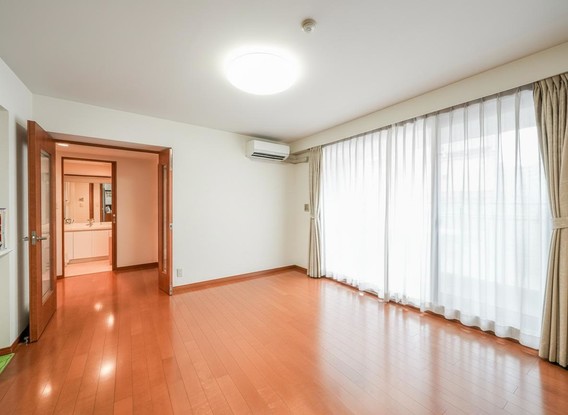 apartment 東京都渋谷区千駄ヶ谷４丁目19-18