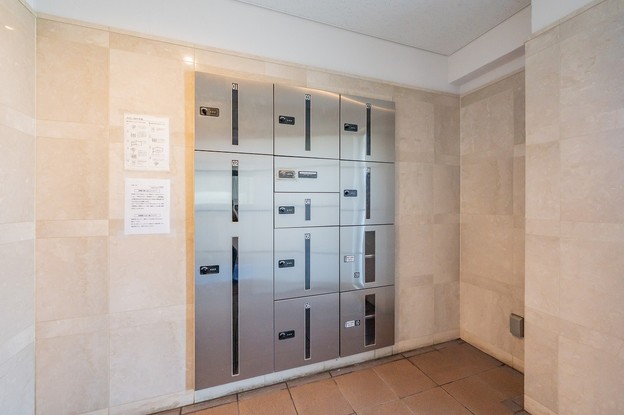 apartment 東京都渋谷区千駄ヶ谷４丁目19-18