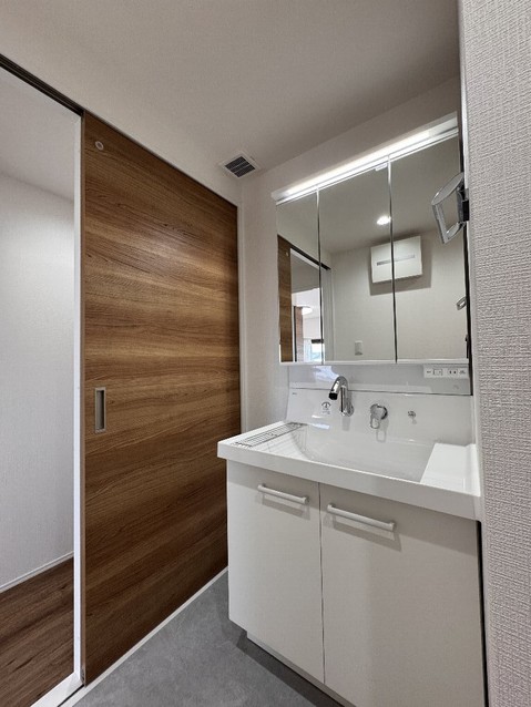 apartment 東京都渋谷区千駄ヶ谷４丁目19-18