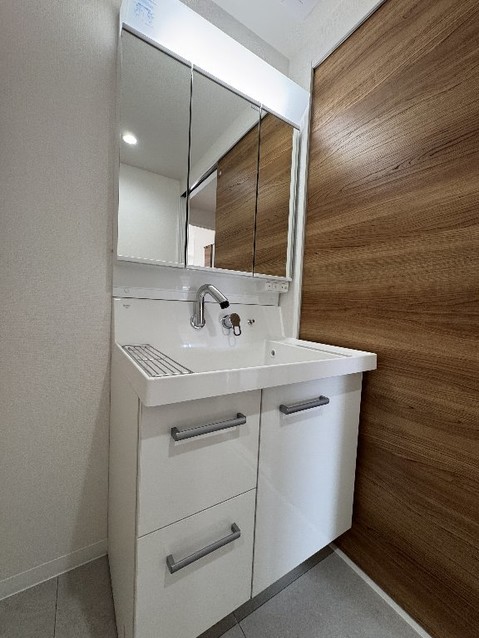 apartment 東京都渋谷区千駄ヶ谷４丁目19-18